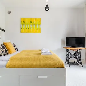Rent Like - Wilcza 22a Варшава