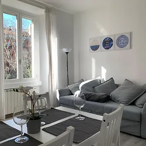  Appartement Esclusivo Trilocale Nel Cuore Di Porta Venezia Italië