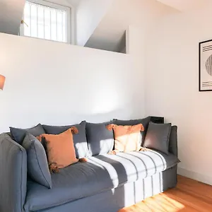  Apartment Contempora - Lanzone 5 Italy