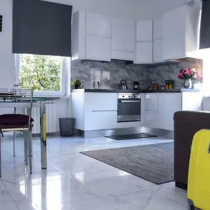  Appartement Rampa Brancaleone Italië